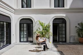 Becquer Hotel, Historic City Center