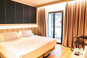 Becquer Hotel, Historic City Center