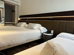 Becquer Hotel, Historic City Center