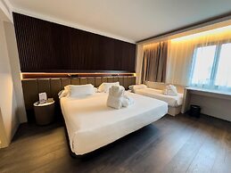 Becquer Hotel, Historic City Center