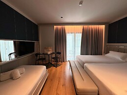 Becquer Hotel, Historic City Center
