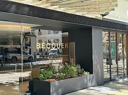 Becquer Hotel, Historic City Center