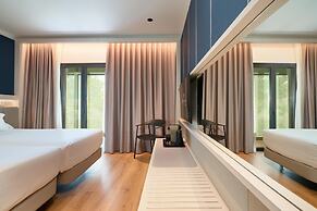 Becquer Hotel, Historic City Center