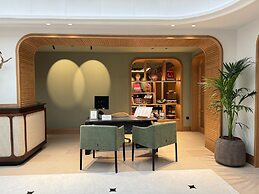 Becquer Hotel, Historic City Center