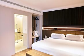 Becquer Hotel, Historic City Center