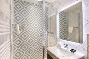 The Deck Hotel by HappyCulture