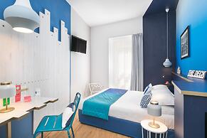 The Deck Hotel by HappyCulture