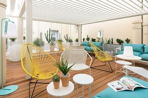The Deck Hotel by HappyCulture