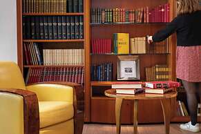 Hotel Charlemagne By HappyCulture