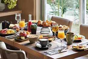 Hotel Charlemagne By HappyCulture