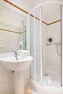 Hotel Charlemagne By HappyCulture