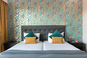 Hotel Charlemagne By HappyCulture