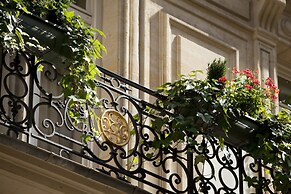 Hotel Chambiges Elysées