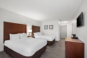 Comfort Inn & Suites Cincinnati Eastgate