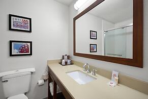 Comfort Inn & Suites Cincinnati Eastgate