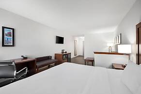 Comfort Inn & Suites Cincinnati Eastgate