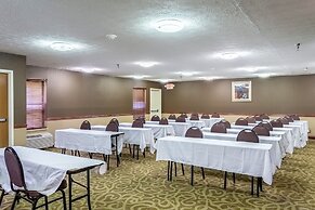 Comfort Inn & Suites Cincinnati Eastgate