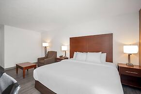 Comfort Inn & Suites Cincinnati Eastgate
