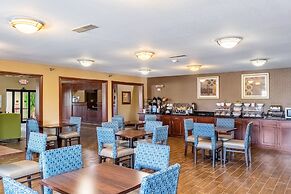 Comfort Inn & Suites Cincinnati Eastgate