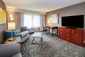 Courtyard by Marriott Oakland Airport