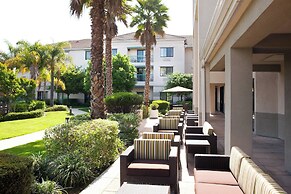 Courtyard by Marriott Oakland Airport