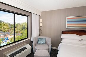 Courtyard by Marriott Oakland Airport