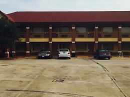 Scottish Inn & Suites - Hobby Airport