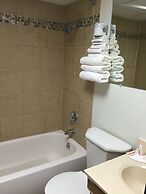 Super 8 by Wyndham Redfield