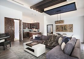 Sunset Marquis