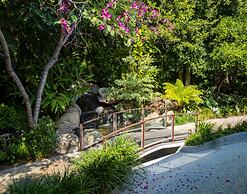 Sunset Marquis