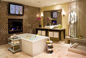 Sunset Marquis