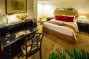 Discovery Suites