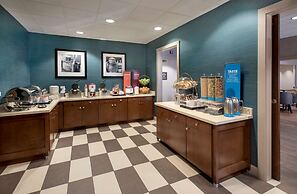 Hampton Inn Boston - Logan Airport