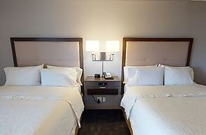 Hampton Inn Boston - Logan Airport