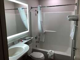 Days Inn & Suites by Wyndham Spokane Airport Airway Heights