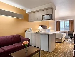 Days Inn & Suites by Wyndham Spokane Airport Airway Heights