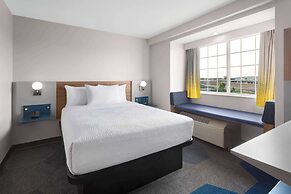 Microtel Inn & Suites by Wyndham Rapid City