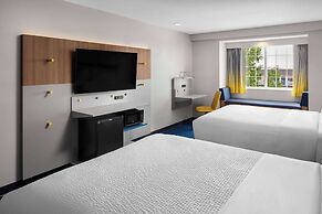 Microtel Inn & Suites by Wyndham Rapid City