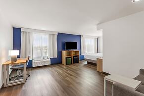 Spark by Hilton Oak Forest