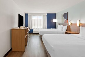 Spark by Hilton Oak Forest