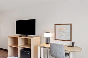 Spark by Hilton Oak Forest