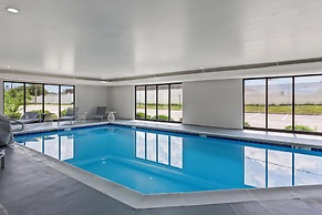 Spark by Hilton Oak Forest