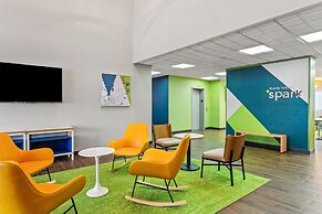 Spark by Hilton Oak Forest