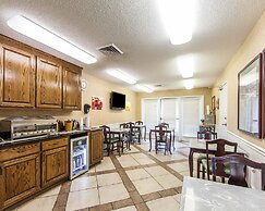 Quality Inn Decherd / Winchester