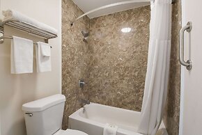 Quality Inn Decherd / Winchester