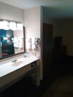 AmericInn by Wyndham Beulah