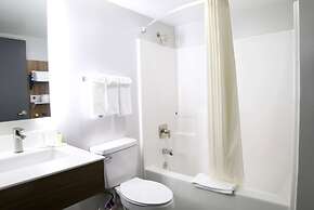 Microtel Inn & Suites by Wyndham Charlotte/Northlake