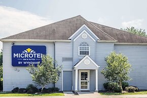 Microtel Inn & Suites by Wyndham Bethel/Danbury