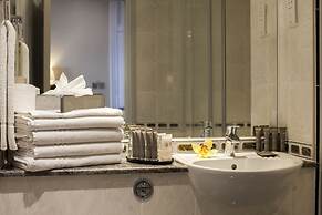 Gem Strathmore Hotel