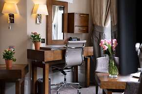 Gem Strathmore Hotel